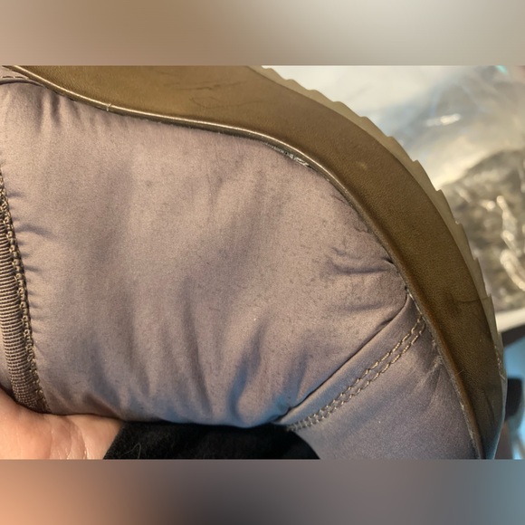 Guess Taupe Pozita faux fur boots in Women’s size 8 - used condition - Picture 10 of 16